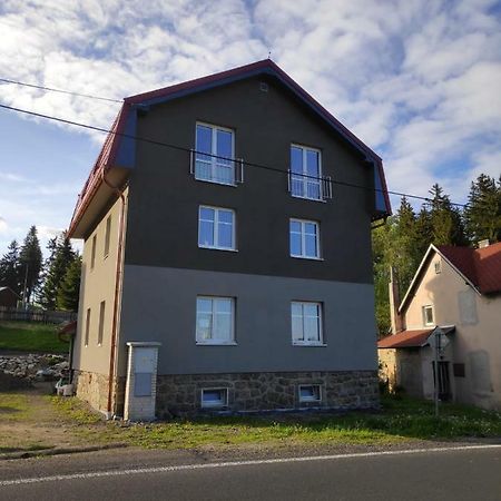 Apartman Raketa Pernink Екстериор снимка