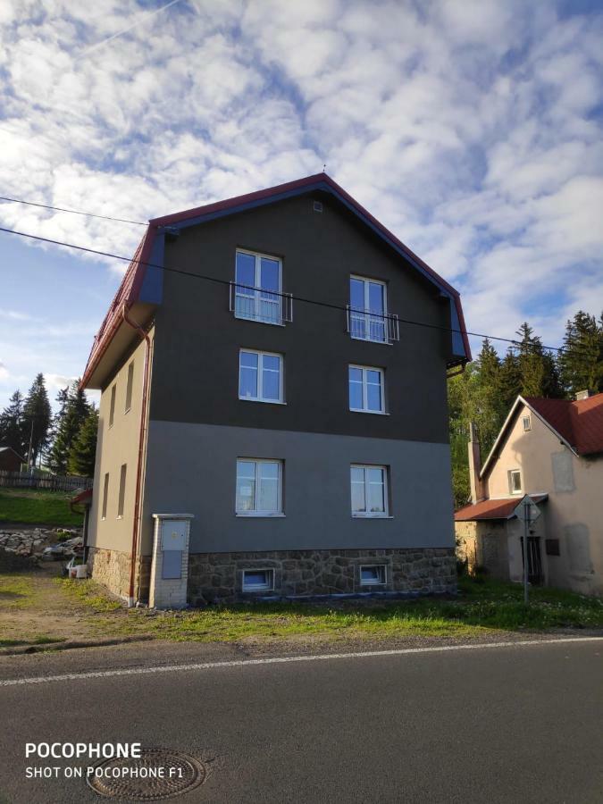 Apartman Raketa Pernink Екстериор снимка